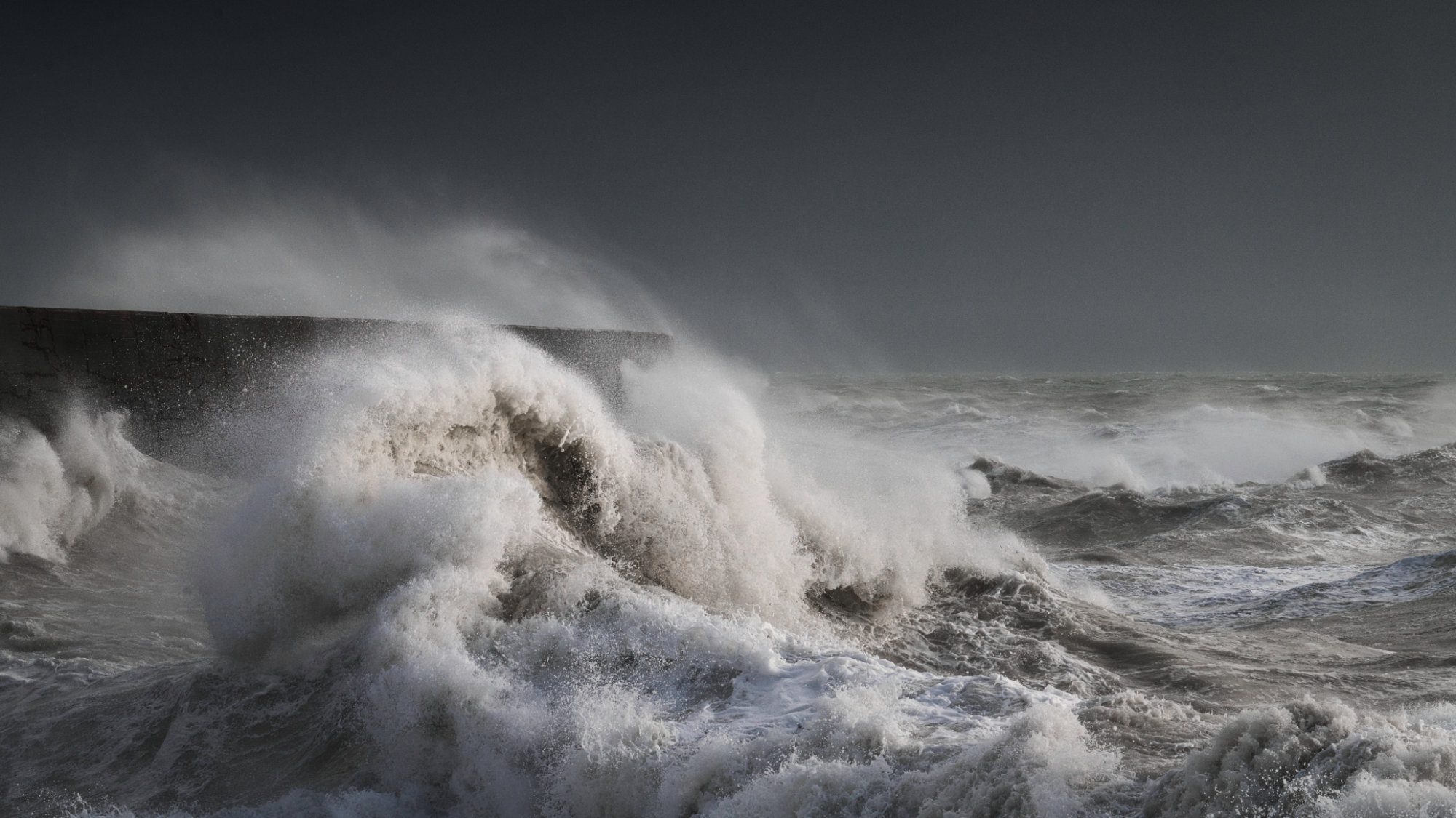  Rolling Seas 