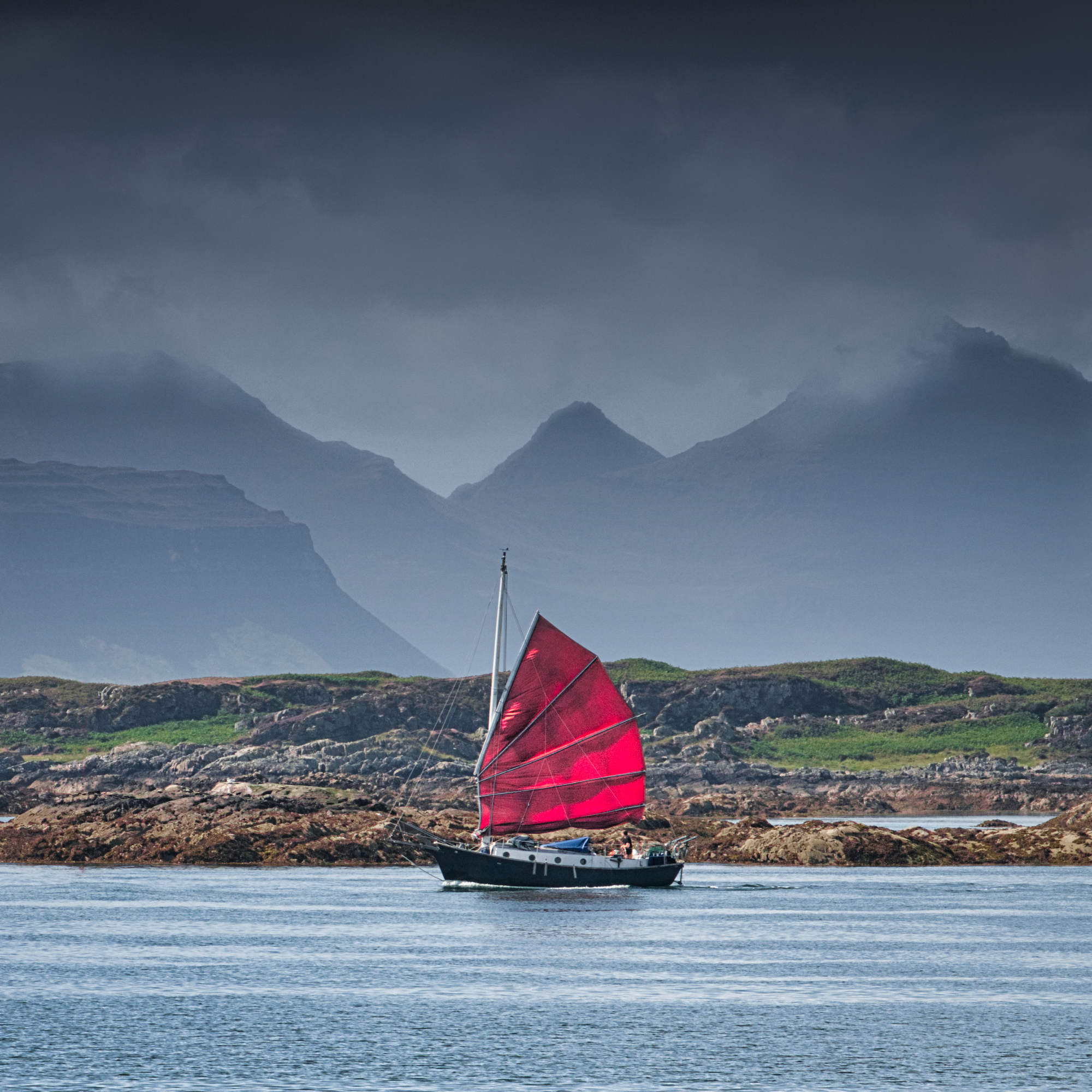  Red Sail 